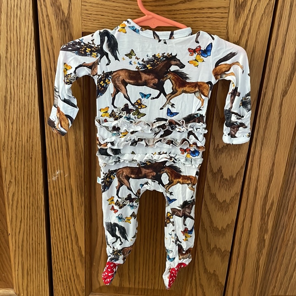 EUC Posh Peanut Ruffle Butt Onesie 🐴